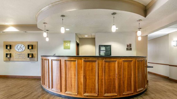 Comfort Suites Lobby