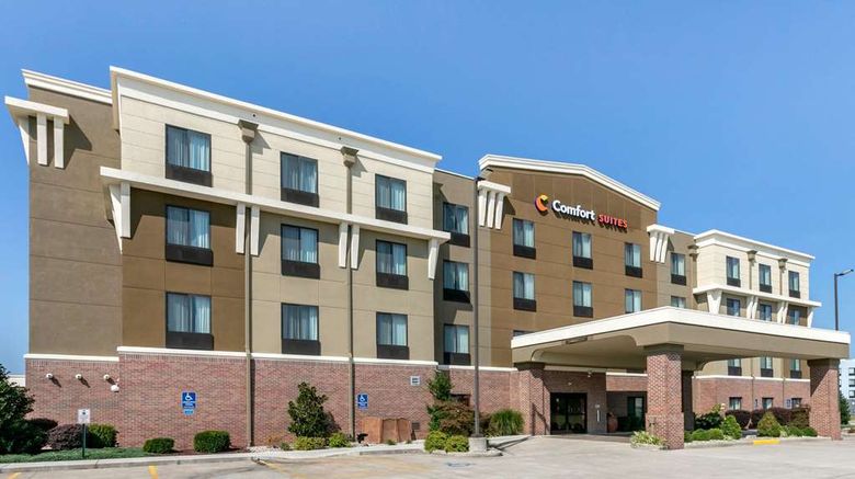 Comfort Suites Exterior. Images powered by <a href="https://iceportal.shijigroup.com" target="_blank" rel="noopener">Ice Portal</a>.