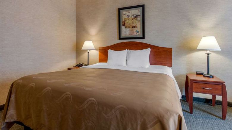 <b>Quality Inn & Suites Benton Draffenville Room</b>. Images powered by <a href="https://iceportal.shijigroup.com/" title="IcePortal" target="_blank">IcePortal</a>.