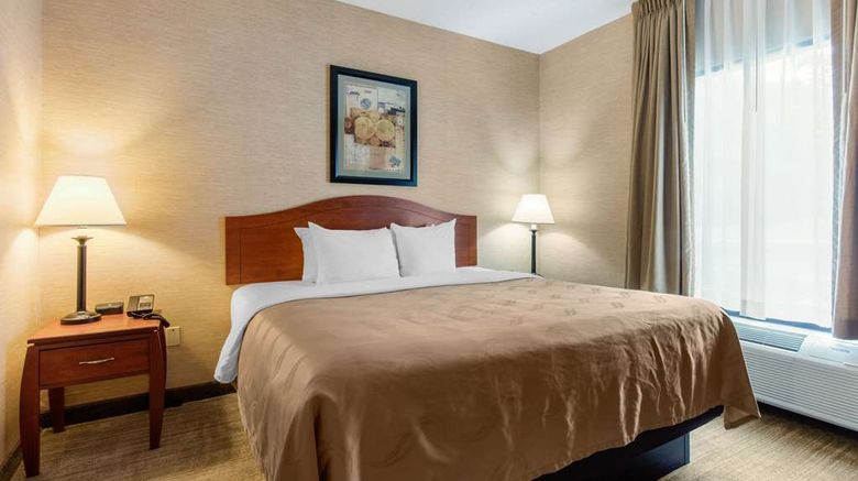 <b>Quality Inn & Suites Benton Draffenville Suite</b>. Images powered by <a href="https://iceportal.shijigroup.com/" title="IcePortal" target="_blank">IcePortal</a>.
