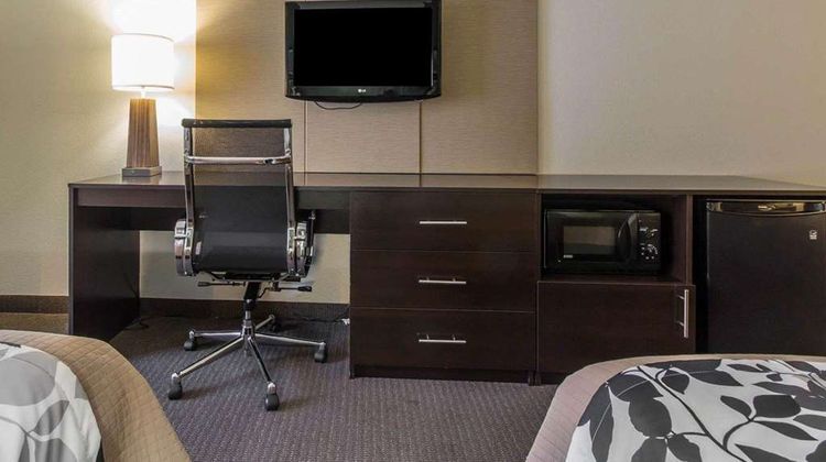 Sleep Inn and Suites Middlesboro Suite