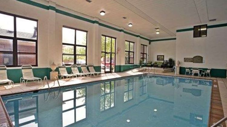 Quality Inn and Suites Somerset Downtown Pool