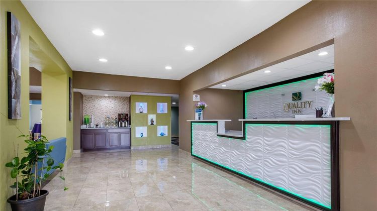 Quality Inn Cadiz Lobby
