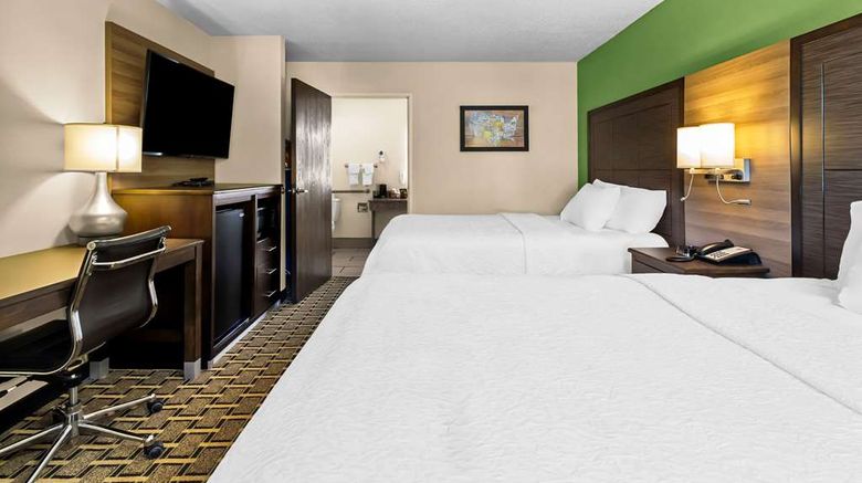 <b>Econo Lodge Russellville Room</b>. Images powered by <a href="https://iceportal.shijigroup.com/" title="IcePortal" target="_blank">IcePortal</a>.