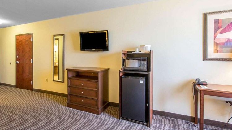 Comfort Inn & Suites Room