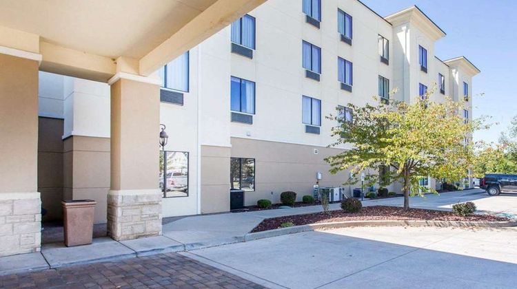 Comfort Inn & Suites Exterior