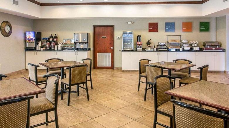 <b>Comfort Inn & Suites Restaurant</b>. Images powered by <a href="https://iceportal.shijigroup.com/" title="IcePortal" target="_blank">IcePortal</a>.