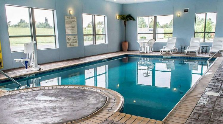 Comfort Inn & Suites Pool