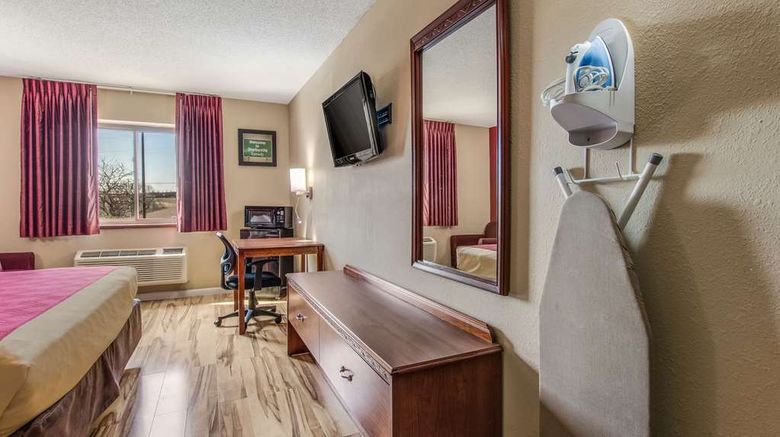 <b>Econo Lodge Shelbyville Room</b>. Images powered by <a href="https://iceportal.shijigroup.com/" title="IcePortal" target="_blank">IcePortal</a>.