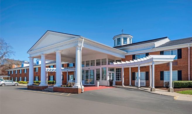 Clarion Hotel Exterior