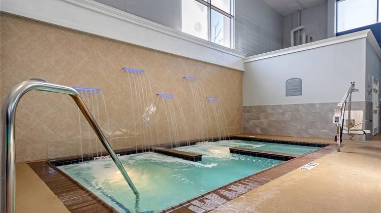 Clarion Hotel Pool