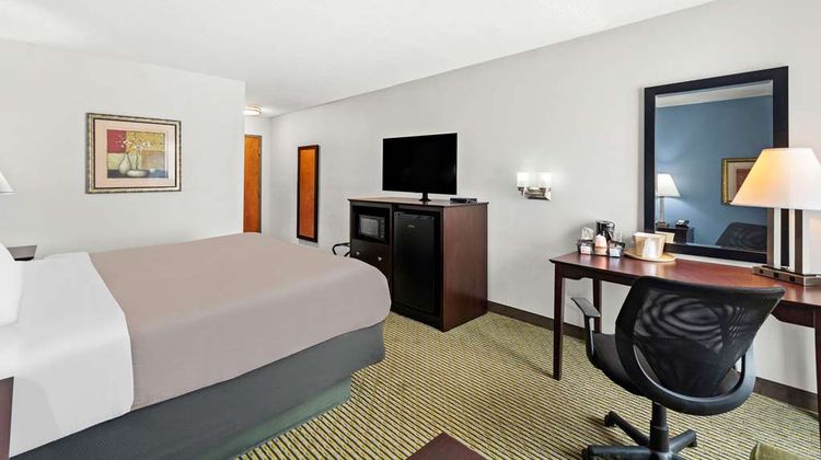 Quality Inn Dry Ridge Room