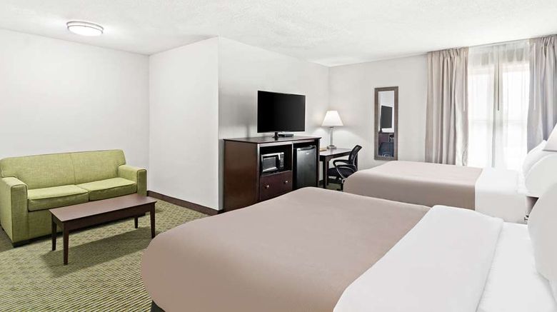 <b>Quality Inn Dry Ridge Suite</b>. Images powered by <a href="https://iceportal.shijigroup.com/" title="IcePortal" target="_blank">IcePortal</a>.