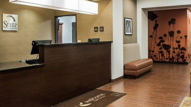 <b>Sleep Inn and Suites Fort Campbell Lobby</b>. Images powered by <a href="https://iceportal.shijigroup.com/" title="IcePortal" target="_blank">IcePortal</a>.