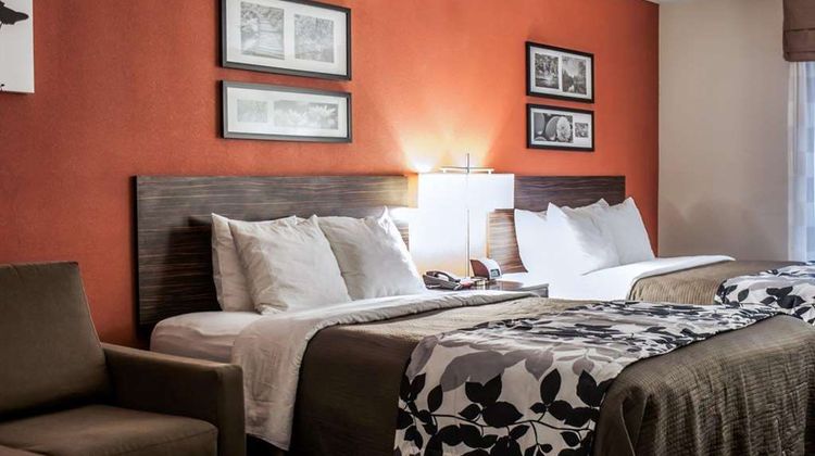 Sleep Inn and Suites Fort Campbell Suite