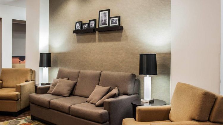 Sleep Inn and Suites Fort Campbell Lobby