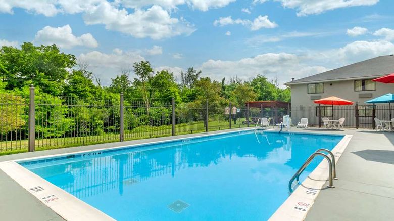 <b>Quality Inn Danville Pool</b>. Images powered by <a href="https://iceportal.shijigroup.com/" title="IcePortal" target="_blank">IcePortal</a>.