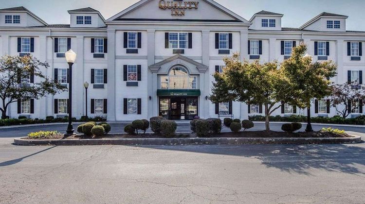 Quality Inn Exterior