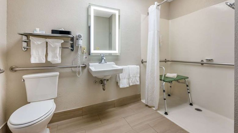 <b>Clarion Pointe Louisville East Room</b>. Images powered by <a href="https://iceportal.shijigroup.com/" title="IcePortal" target="_blank">IcePortal</a>.