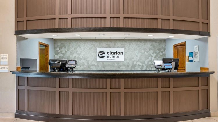 Clarion Pointe Louisville East Lobby
