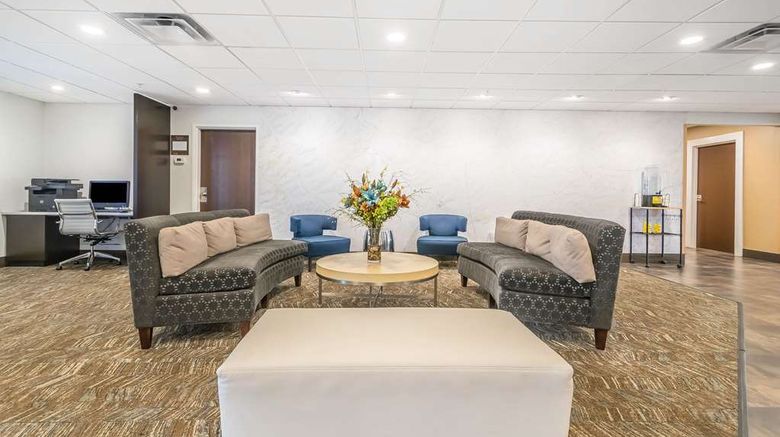 <b>Comfort Inn & Suites Lexington Lobby</b>. Images powered by <a href="https://iceportal.shijigroup.com/" title="IcePortal" target="_blank">IcePortal</a>.