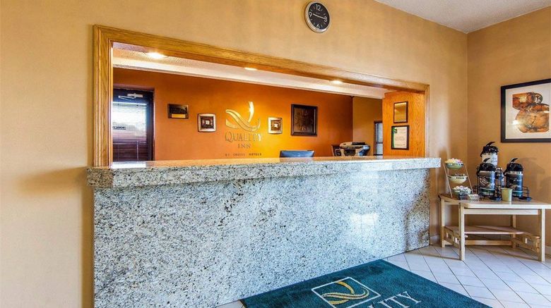 <b>Quality Inn Maysville Lobby</b>. Images powered by <a href="https://iceportal.shijigroup.com/" title="IcePortal" target="_blank">IcePortal</a>.