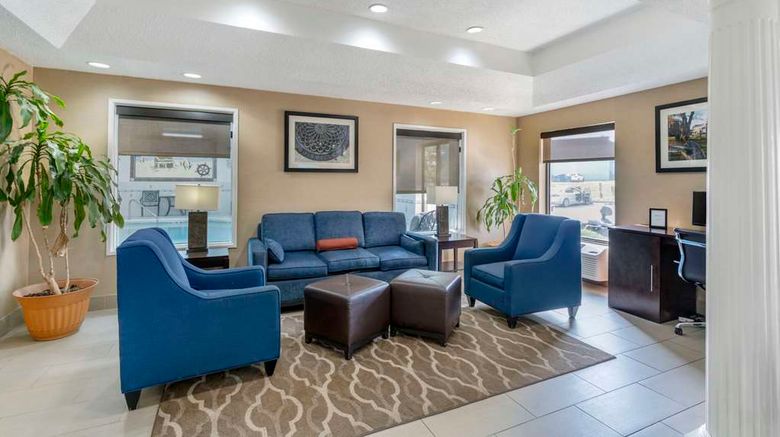 <b>Comfort Inn and Suites La Grange Lobby</b>. Images powered by <a href="https://iceportal.shijigroup.com/" title="IcePortal" target="_blank">IcePortal</a>.