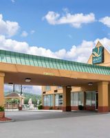 Quality Inn & Suites Horse Cave