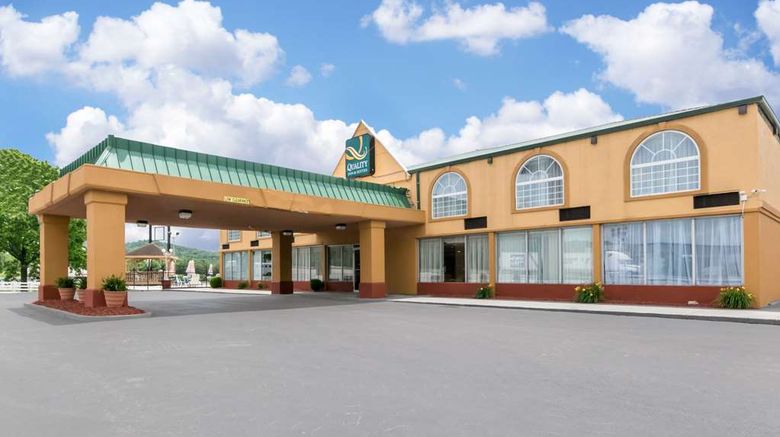 <b>Quality Inn & Suites Horse Cave Exterior</b>. Images powered by <a href="https://iceportal.shijigroup.com/" title="IcePortal" target="_blank">IcePortal</a>.