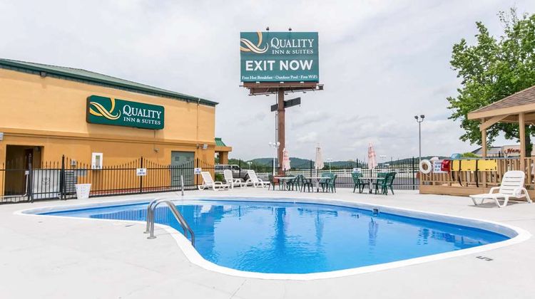 Quality Inn & Suites Horse Cave Pool