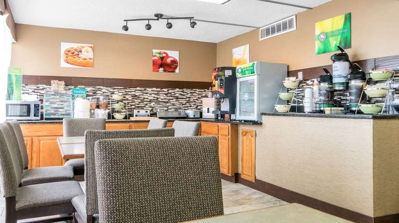 <b>Quality Inn & Suites Horse Cave Restaurant</b>. Images powered by <a href="https://iceportal.shijigroup.com/" title="IcePortal" target="_blank">IcePortal</a>.