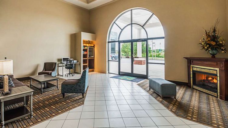 Quality Inn Berea Lodge Lobby