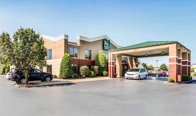 Quality Suites Paducah Exterior