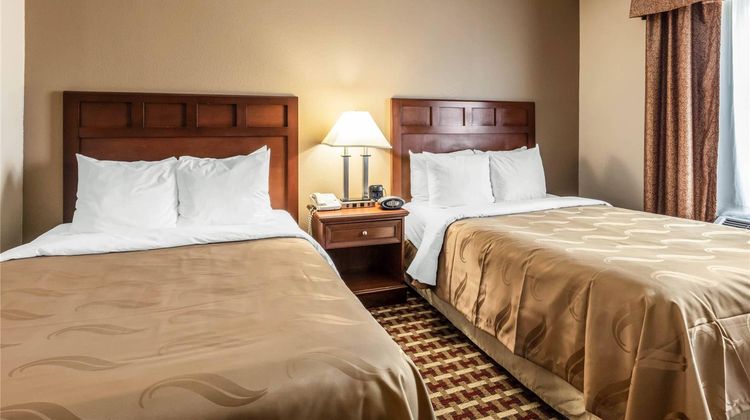 Quality Suites Paducah Suite