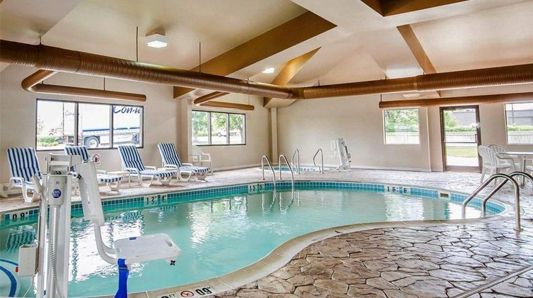 Comfort Suites Pool