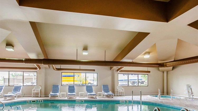 Comfort Suites Pool