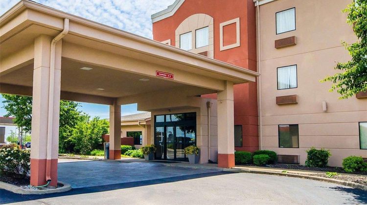 Comfort Suites Exterior