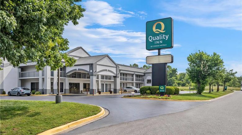 <b>Quality Inn Ft Campbell Exterior</b>. Images powered by <a href="https://iceportal.shijigroup.com/" title="IcePortal" target="_blank">IcePortal</a>.