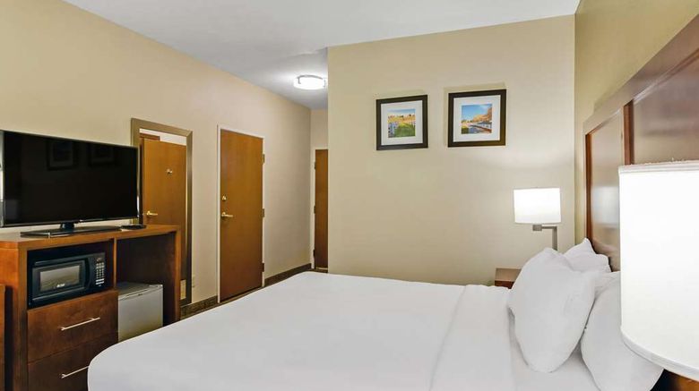 <b>Comfort Inn Henderson - Evansville South Room</b>. Images powered by <a href="https://iceportal.shijigroup.com/" title="IcePortal" target="_blank">IcePortal</a>.