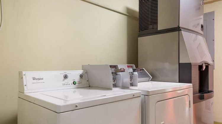 Econo Lodge Other