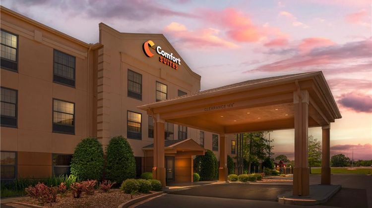 Comfort Suites Exterior