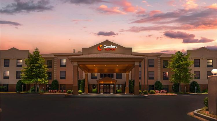 Comfort Suites Exterior