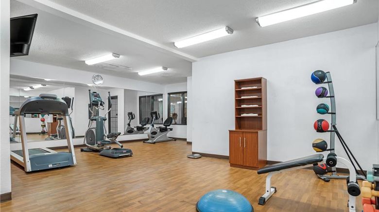 <b>Comfort Suites Health</b>. Images powered by <a href="https://iceportal.shijigroup.com/" title="IcePortal" target="_blank">IcePortal</a>.