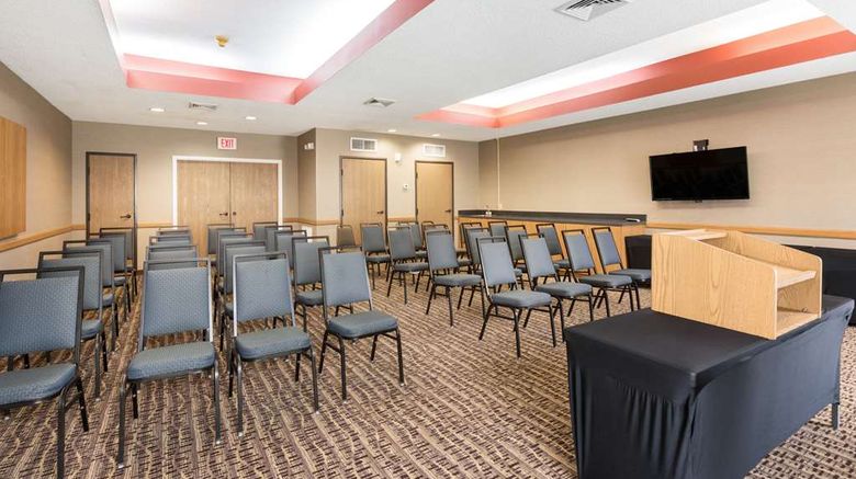<b>Comfort Suites Meeting</b>. Images powered by <a href="https://iceportal.shijigroup.com/" title="IcePortal" target="_blank">IcePortal</a>.
