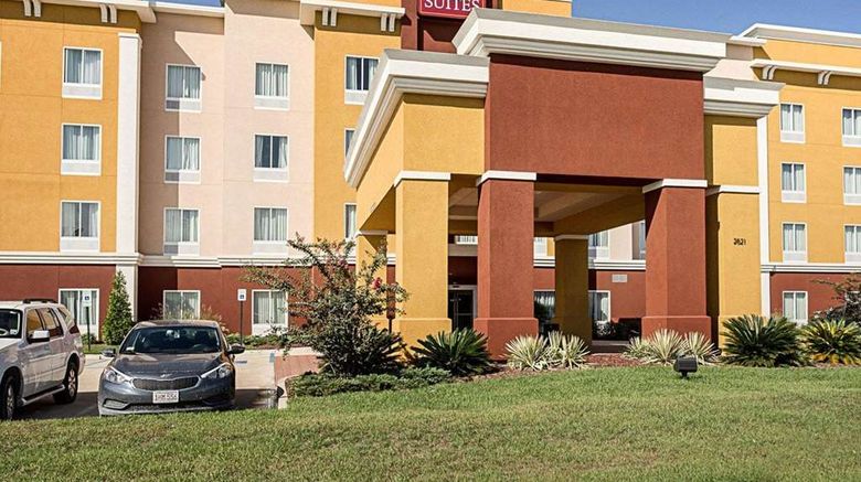 <b>Comfort Suites Gonzales Exterior</b>. Images powered by <a href="https://iceportal.shijigroup.com/" title="IcePortal" target="_blank">IcePortal</a>.
