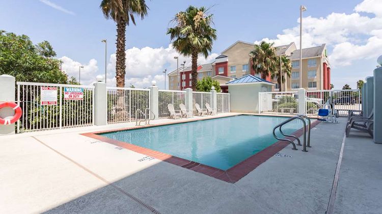 Comfort Suites Pool