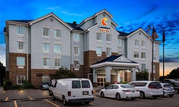 Comfort Suites