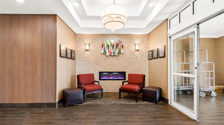 Comfort Suites Lobby