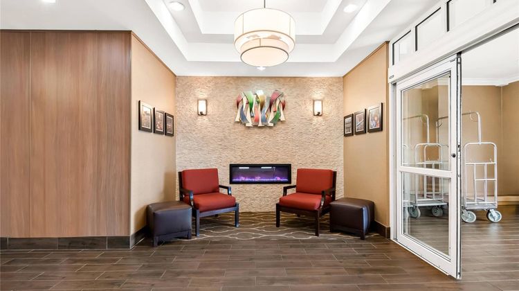 Comfort Suites Lobby