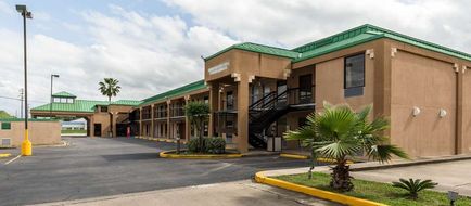 Quality Inn of Alexandria Exterior